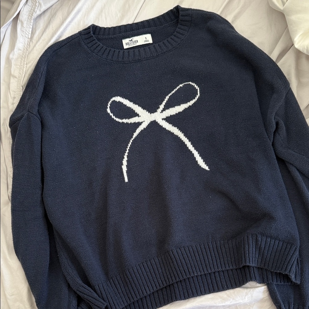 Hollister Navy Sweater with White Bow